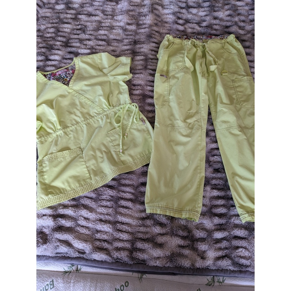 Koi Scrub Set Justine Mock Wrap Top & Lindsey Cargo Pants Lime Green Size Large